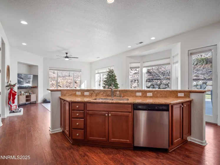 7490 Rough Rock, Reno, Nevada 89502, 4 Bedrooms Bedrooms, ,3 BathroomsBathrooms,Residential,Residential,Rough Rock,250059211