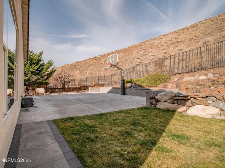 7490 Rough Rock, Reno, Nevada 89502, 4 Bedrooms Bedrooms, ,3 BathroomsBathrooms,Residential,Residential,Rough Rock,250059211