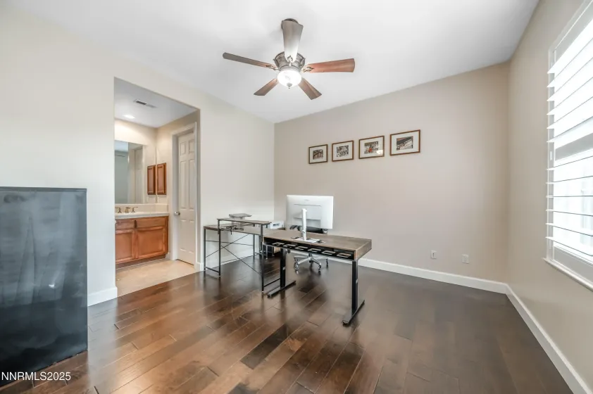 1855 Graysburg, Reno, Nevada 89523, 4 Bedrooms Bedrooms, ,5 BathroomsBathrooms,Residential,Residential,Graysburg,250059213