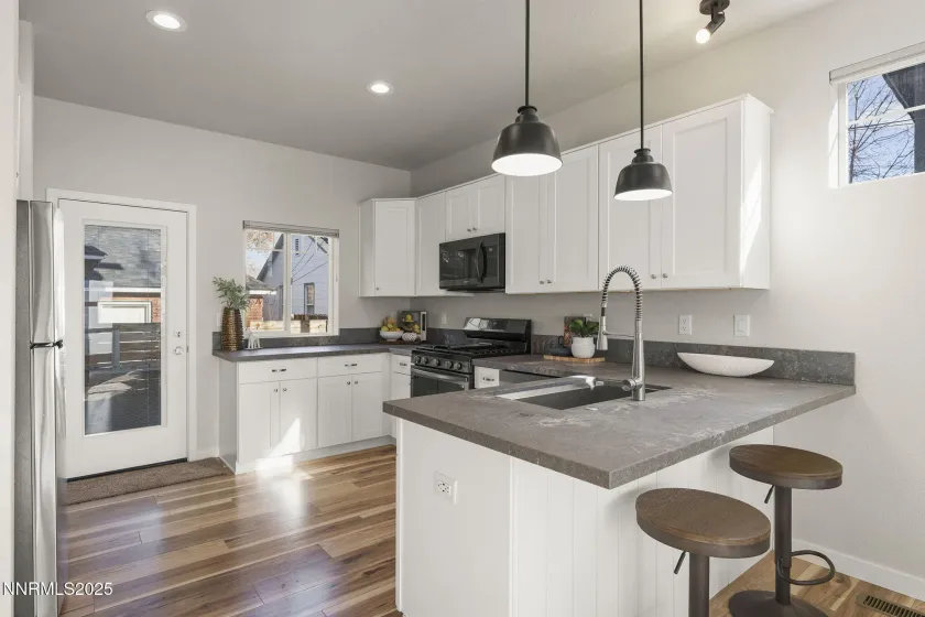 222 Arroyo, Reno, Nevada 89509, 3 Bedrooms Bedrooms, ,3 BathroomsBathrooms,Residential,Residential,Arroyo,250059215