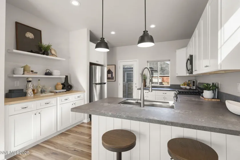 222 Arroyo, Reno, Nevada 89509, 3 Bedrooms Bedrooms, ,3 BathroomsBathrooms,Residential,Residential,Arroyo,250059215