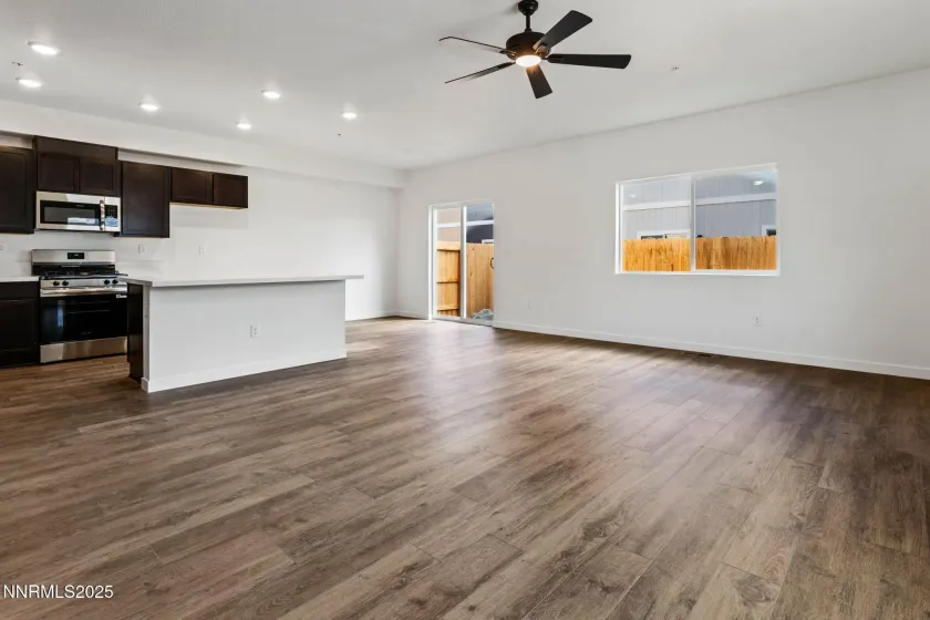 343 Halite, Dayton, Nevada 89403, 3 Bedrooms Bedrooms, ,3 BathroomsBathrooms,Residential,Residential,Halite,250059217