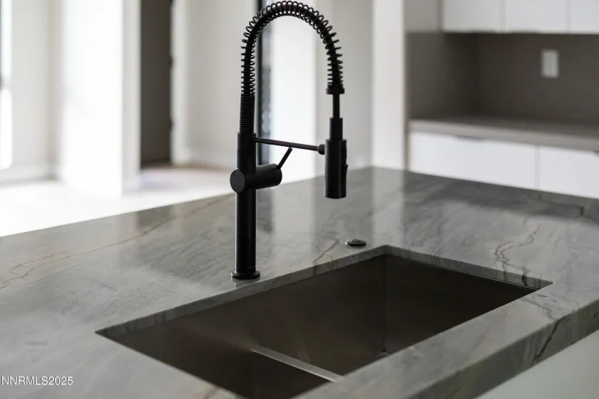 77 Caballada, Reno, Nevada 89511, 2 Bedrooms Bedrooms, ,3 BathroomsBathrooms,Residential,Residential,Caballada,250059220