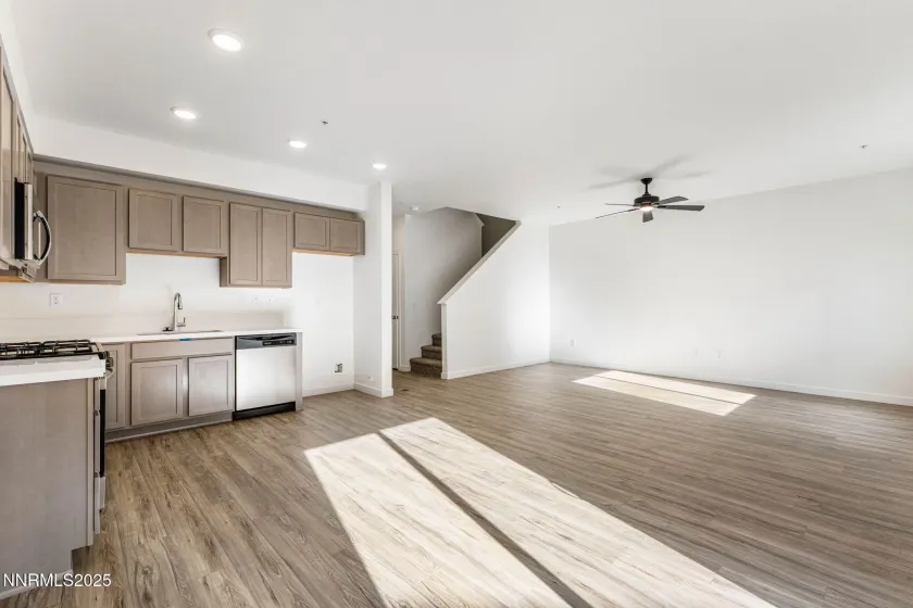 345 Halite, Dayton, Nevada 89403, 3 Bedrooms Bedrooms, ,3 BathroomsBathrooms,Residential,Residential,Halite,250059219