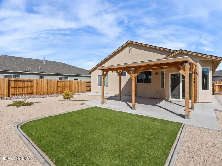242 Red Oak, Fernley, Nevada 89408, 3 Bedrooms Bedrooms, ,2 BathroomsBathrooms,Residential,Residential,Red Oak,250053683