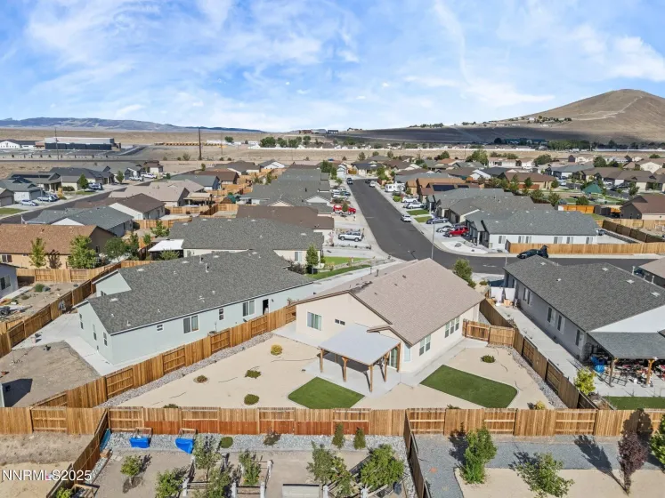 242 Red Oak, Fernley, Nevada 89408, 3 Bedrooms Bedrooms, ,2 BathroomsBathrooms,Residential,Residential,Red Oak,250053683