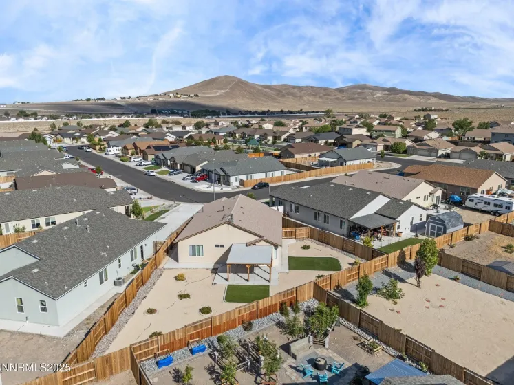 242 Red Oak, Fernley, Nevada 89408, 3 Bedrooms Bedrooms, ,2 BathroomsBathrooms,Residential,Residential,Red Oak,250053683