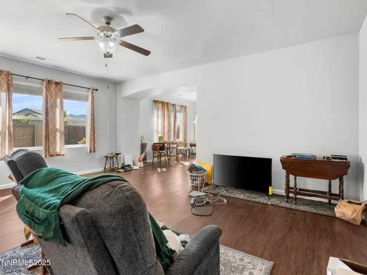 242 Red Oak, Fernley, Nevada 89408, 3 Bedrooms Bedrooms, ,2 BathroomsBathrooms,Residential,Residential,Red Oak,250053683