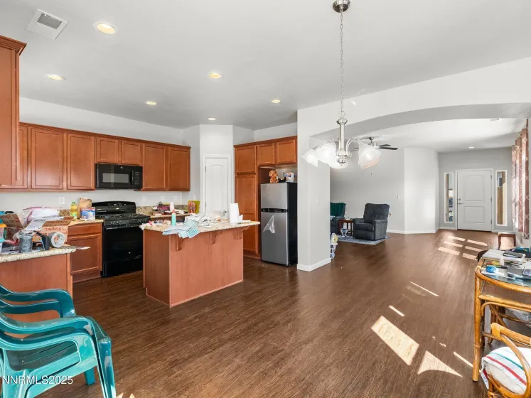 242 Red Oak, Fernley, Nevada 89408, 3 Bedrooms Bedrooms, ,2 BathroomsBathrooms,Residential,Residential,Red Oak,250053683