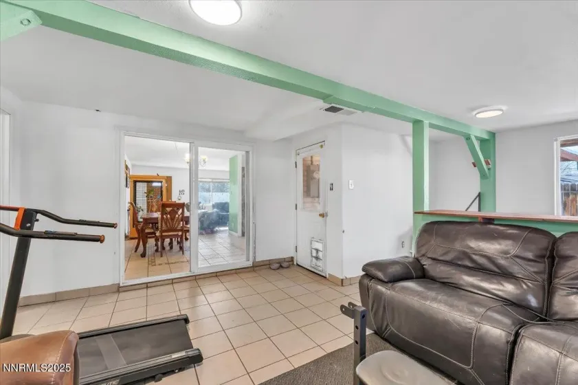 1250 Oxford, Sparks, Nevada 89431, 4 Bedrooms Bedrooms, ,2 BathroomsBathrooms,Residential,Residential,Oxford,250059222