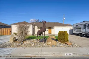 1250 Oxford, Sparks, Nevada 89431, 4 Bedrooms Bedrooms, ,2 BathroomsBathrooms,Residential,Residential,Oxford,250059222