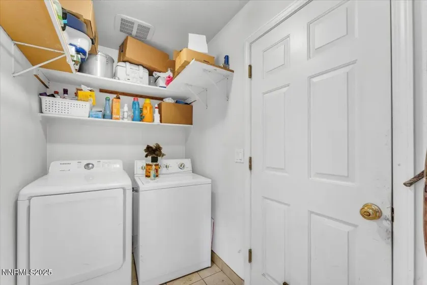 1250 Oxford, Sparks, Nevada 89431, 4 Bedrooms Bedrooms, ,2 BathroomsBathrooms,Residential,Residential,Oxford,250059222