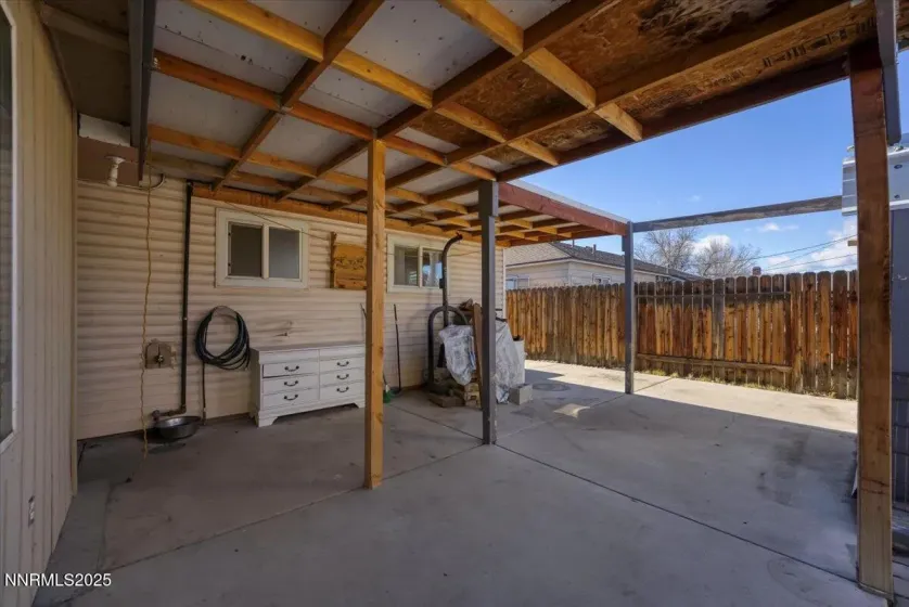 1250 Oxford, Sparks, Nevada 89431, 4 Bedrooms Bedrooms, ,2 BathroomsBathrooms,Residential,Residential,Oxford,250059222