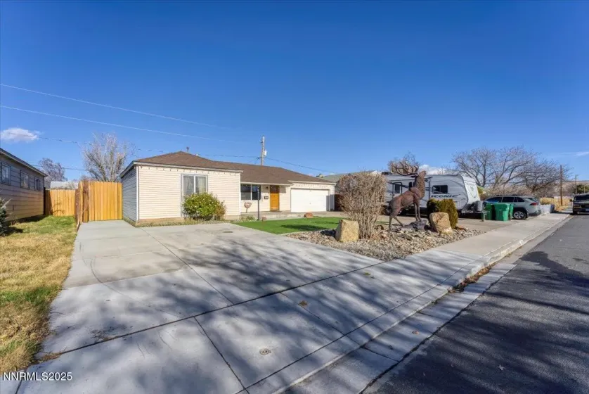 1250 Oxford, Sparks, Nevada 89431, 4 Bedrooms Bedrooms, ,2 BathroomsBathrooms,Residential,Residential,Oxford,250059222