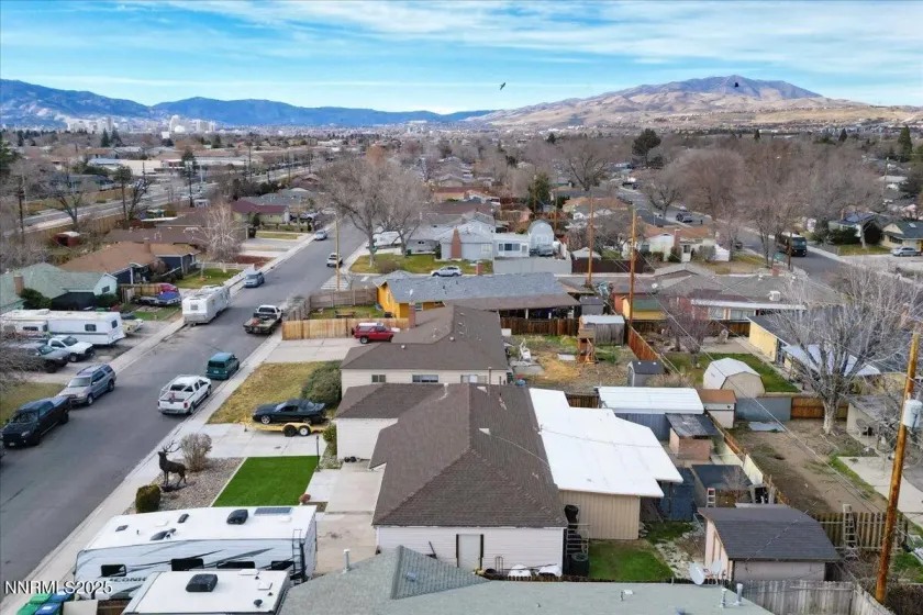 1250 Oxford, Sparks, Nevada 89431, 4 Bedrooms Bedrooms, ,2 BathroomsBathrooms,Residential,Residential,Oxford,250059222