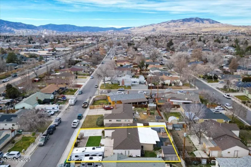 1250 Oxford, Sparks, Nevada 89431, 4 Bedrooms Bedrooms, ,2 BathroomsBathrooms,Residential,Residential,Oxford,250059222