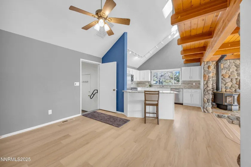 25 El Caballo, Sparks, Nevada 89441, 3 Bedrooms Bedrooms, ,2 BathroomsBathrooms,Residential,Residential,El Caballo,250059223