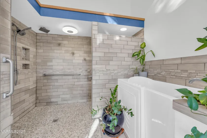 25 El Caballo, Sparks, Nevada 89441, 3 Bedrooms Bedrooms, ,2 BathroomsBathrooms,Residential,Residential,El Caballo,250059223