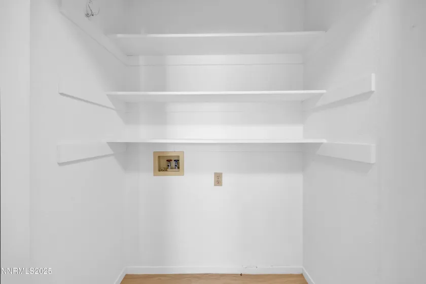 25 El Caballo, Sparks, Nevada 89441, 3 Bedrooms Bedrooms, ,2 BathroomsBathrooms,Residential,Residential,El Caballo,250059223