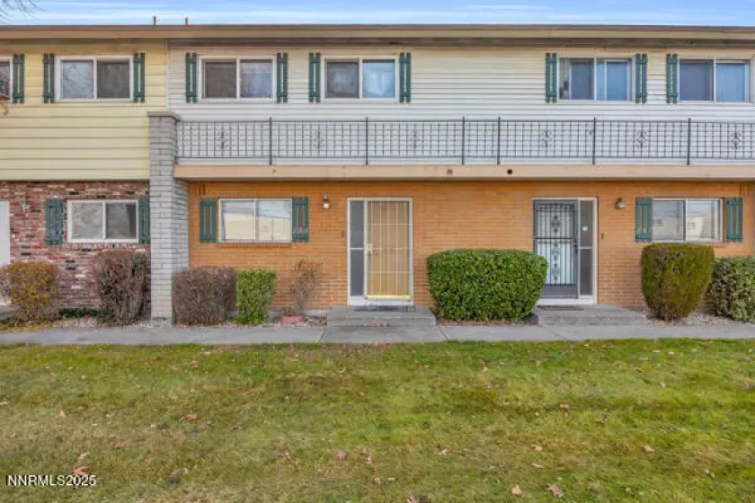 284 Smithridge, Reno, Nevada 89502, 2 Bedrooms Bedrooms, ,2 BathroomsBathrooms,Residential,Residential,Smithridge,250059225