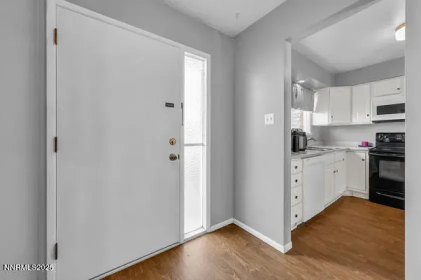 284 Smithridge, Reno, Nevada 89502, 2 Bedrooms Bedrooms, ,2 BathroomsBathrooms,Residential,Residential,Smithridge,250059225