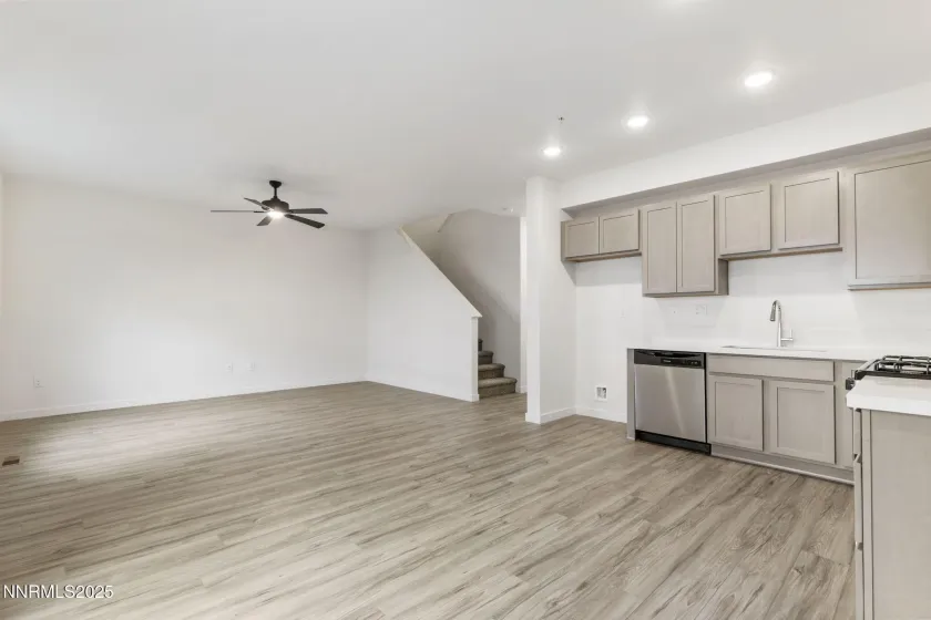 246 Green, Dayton, Nevada 89403, 3 Bedrooms Bedrooms, ,3 BathroomsBathrooms,Residential,Residential,Green,250059226