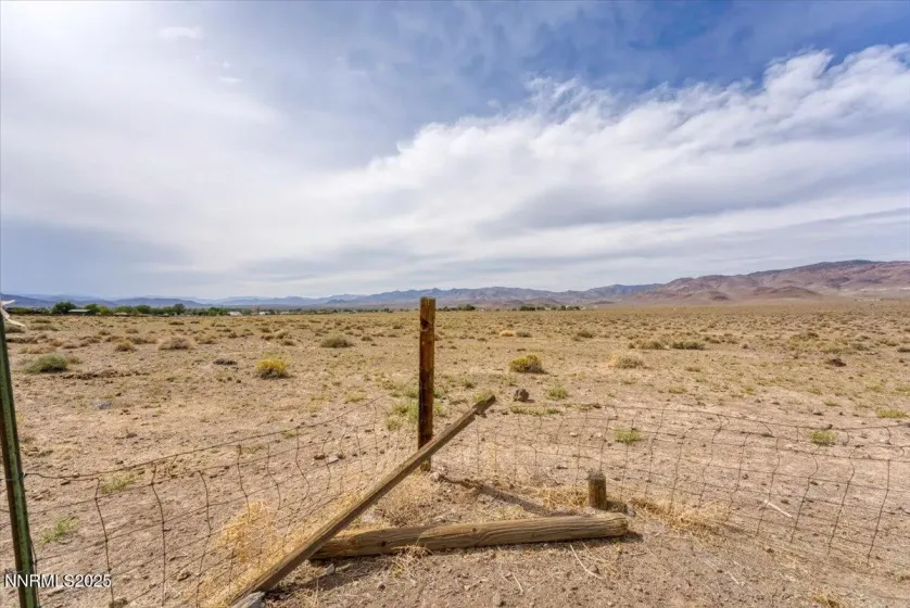 4895 Cheyenne, Stagecoach, Nevada 89429, 2 Bedrooms Bedrooms, ,1 BathroomBathrooms,Residential,Residential,Cheyenne,250059228