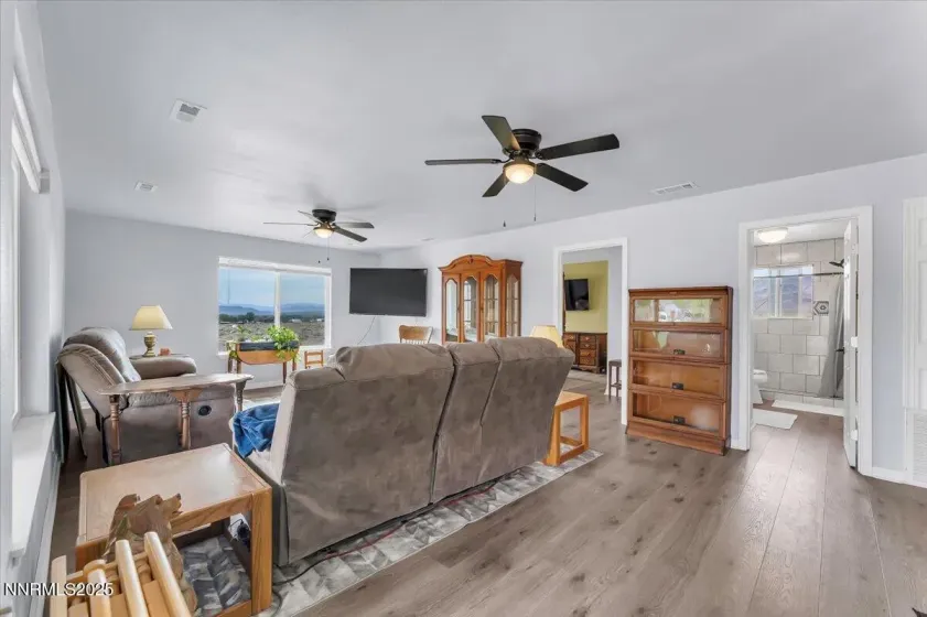 4895 Cheyenne, Stagecoach, Nevada 89429, 2 Bedrooms Bedrooms, ,1 BathroomBathrooms,Residential,Residential,Cheyenne,250059228