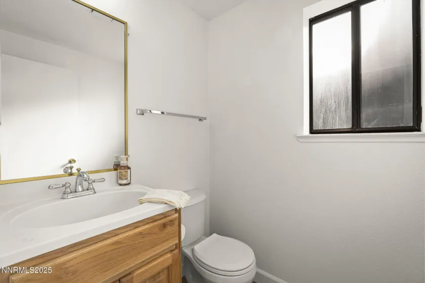 6875 Pah Rah, Sparks, Nevada 89436, 3 Bedrooms Bedrooms, ,3 BathroomsBathrooms,Residential,Residential,Pah Rah,250059233