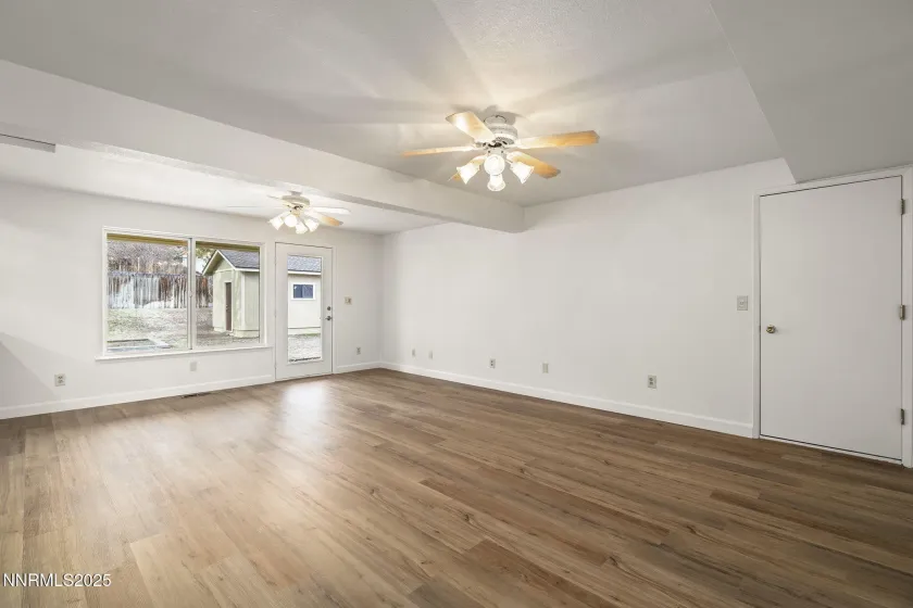 6875 Pah Rah, Sparks, Nevada 89436, 3 Bedrooms Bedrooms, ,3 BathroomsBathrooms,Residential,Residential,Pah Rah,250059233