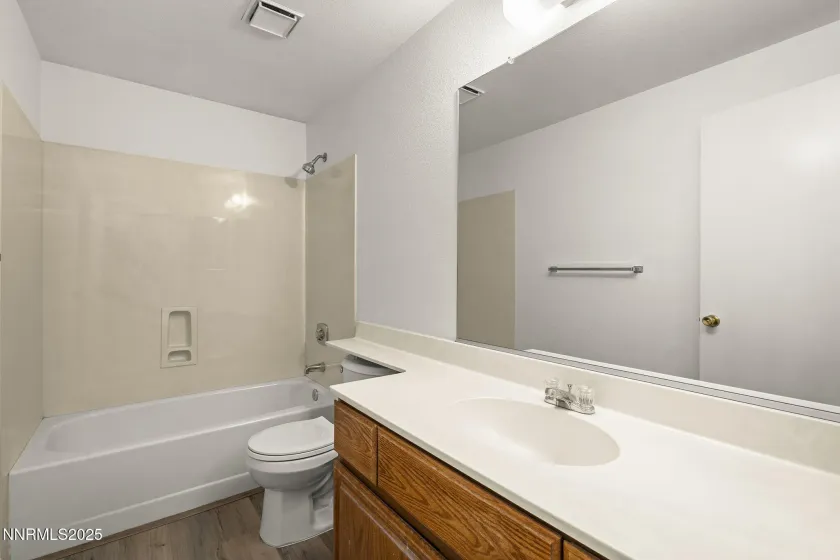 6875 Pah Rah, Sparks, Nevada 89436, 3 Bedrooms Bedrooms, ,3 BathroomsBathrooms,Residential,Residential,Pah Rah,250059233