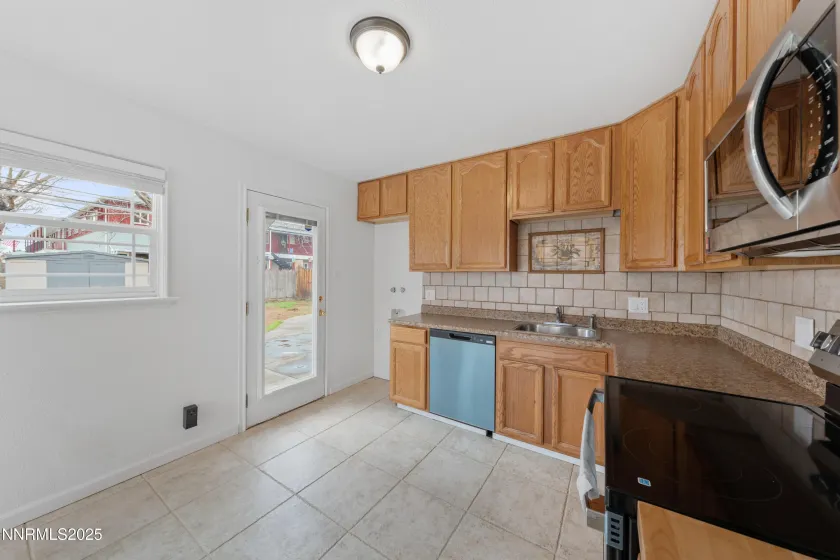 343 Richards, Sparks, Nevada 89431, 3 Bedrooms Bedrooms, ,1 BathroomBathrooms,Residential,Residential,Richards,250059234