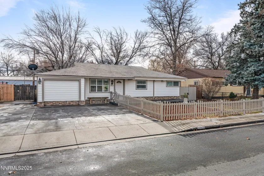 343 Richards, Sparks, Nevada 89431, 3 Bedrooms Bedrooms, ,1 BathroomBathrooms,Residential,Residential,Richards,250059234