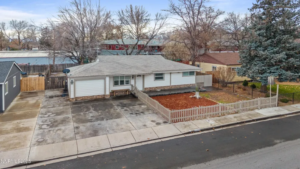343 Richards, Sparks, Nevada 89431, 3 Bedrooms Bedrooms, ,1 BathroomBathrooms,Residential,Residential,Richards,250059234
