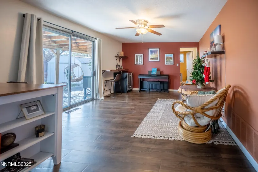 2860 Santa Ana, Reno, Nevada 89502, 3 Bedrooms Bedrooms, ,3 BathroomsBathrooms,Residential,Residential,Santa Ana,250059249