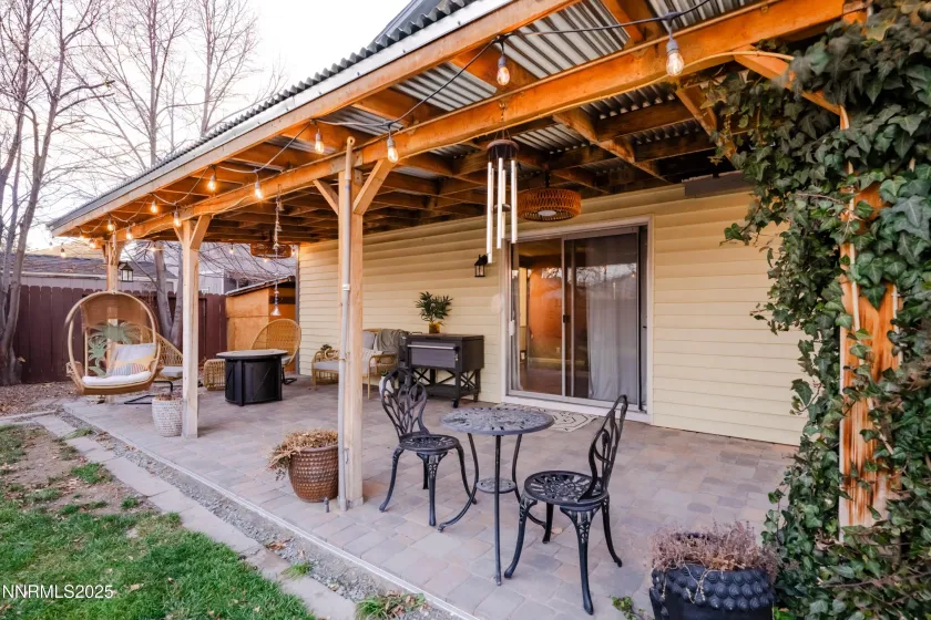 2860 Santa Ana, Reno, Nevada 89502, 3 Bedrooms Bedrooms, ,3 BathroomsBathrooms,Residential,Residential,Santa Ana,250059249