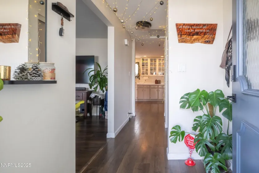 2860 Santa Ana, Reno, Nevada 89502, 3 Bedrooms Bedrooms, ,3 BathroomsBathrooms,Residential,Residential,Santa Ana,250059249