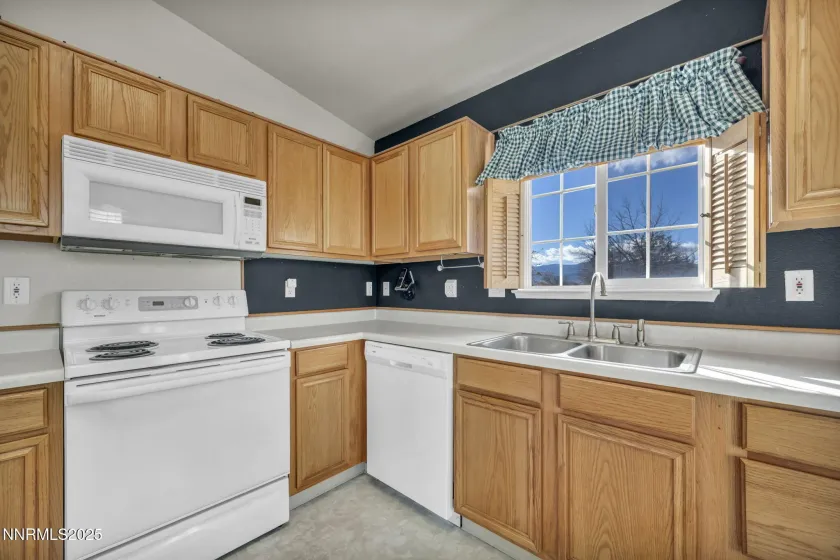 18120 Hazelnut, Reno, Nevada 89508, 3 Bedrooms Bedrooms, ,2 BathroomsBathrooms,Residential,Residential,Hazelnut,250059250