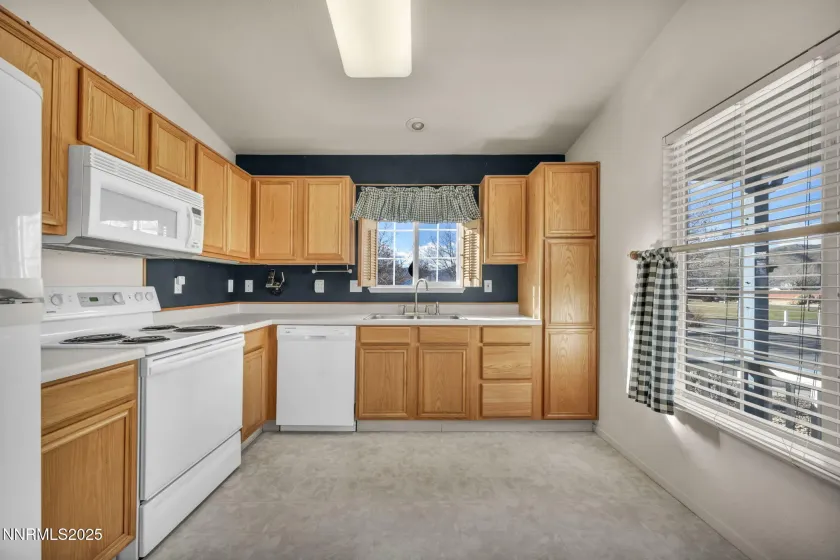 18120 Hazelnut, Reno, Nevada 89508, 3 Bedrooms Bedrooms, ,2 BathroomsBathrooms,Residential,Residential,Hazelnut,250059250