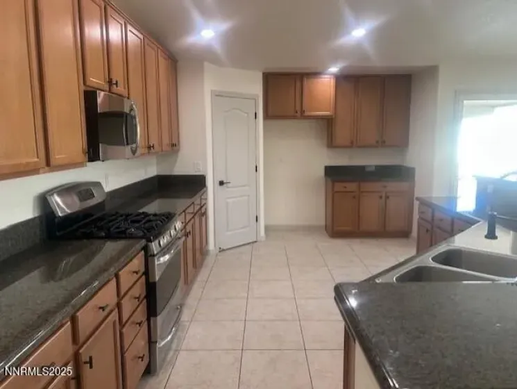 138 Bethpage, Dayton, Nevada 89403, 4 Bedrooms Bedrooms, ,3 BathroomsBathrooms,Residential,Residential,Bethpage,250059251