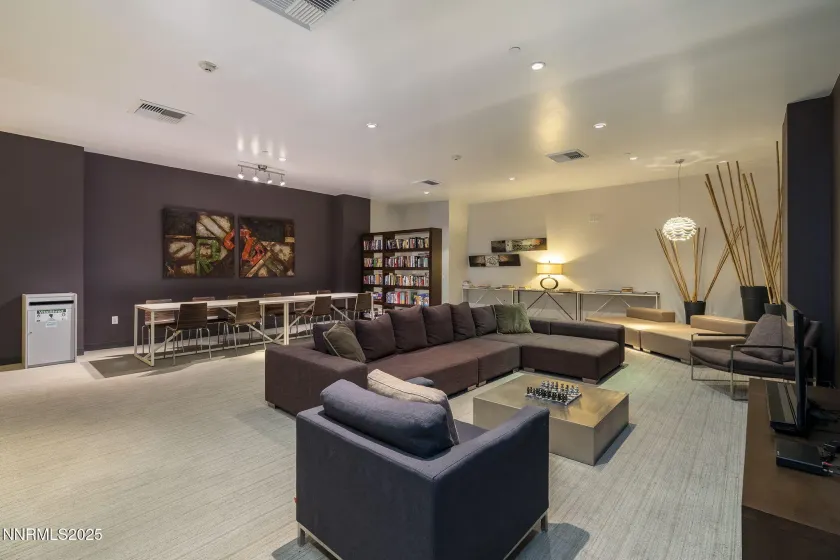 255 Sierra, Reno, Nevada 89501, ,1 BathroomBathrooms,Residential,Residential,Sierra,250059252