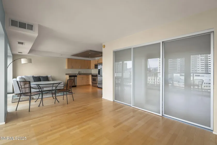 255 Sierra, Reno, Nevada 89501, ,1 BathroomBathrooms,Residential,Residential,Sierra,250059252