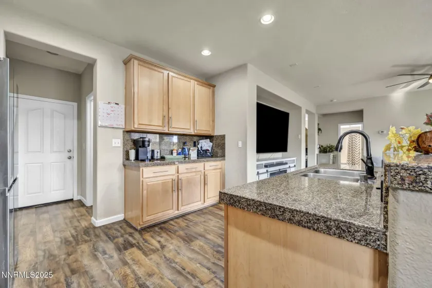 11200 Parma, Reno, Nevada 89521, 4 Bedrooms Bedrooms, ,3 BathroomsBathrooms,Residential,Residential,Parma,250059253