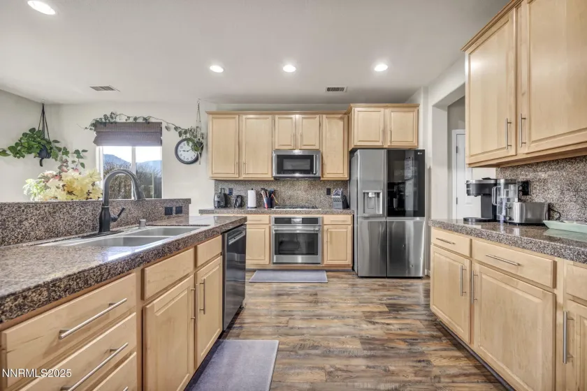 11200 Parma, Reno, Nevada 89521, 4 Bedrooms Bedrooms, ,3 BathroomsBathrooms,Residential,Residential,Parma,250059253