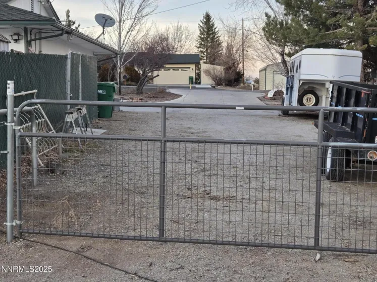 10200 Shiloh, Reno, Nevada 89508, 3 Bedrooms Bedrooms, ,2 BathroomsBathrooms,Residential,Residential,Shiloh,250059255