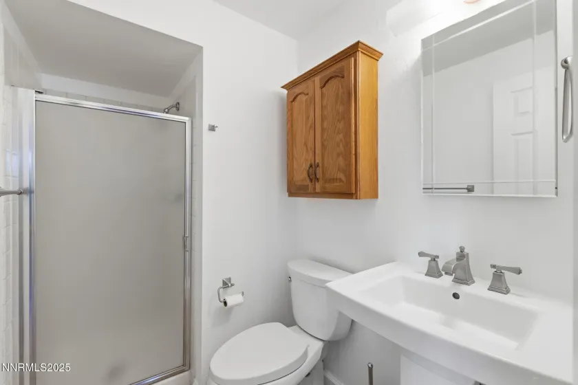 1345 Coupler, Sparks, Nevada 89434, 4 Bedrooms Bedrooms, ,3 BathroomsBathrooms,Residential,Residential,Coupler,250059257