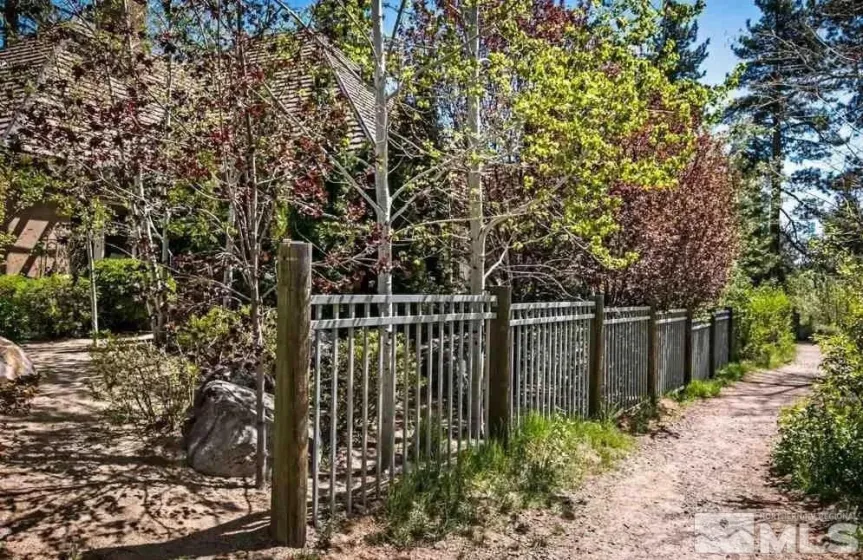 6574 Champetre, Reno, Nevada 89511, 3 Bedrooms Bedrooms, ,3 BathroomsBathrooms,Residential,Residential,Champetre,250059259