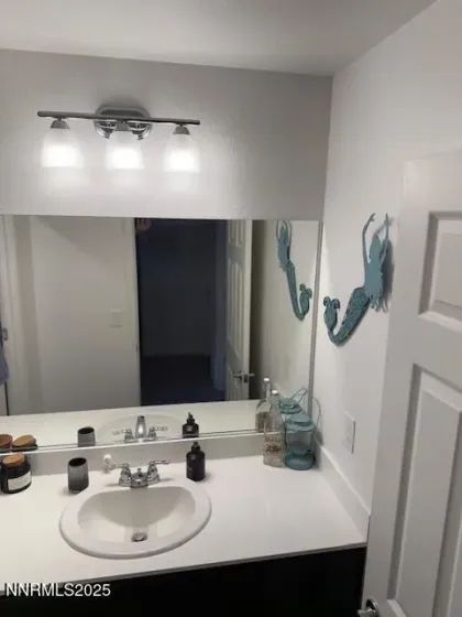 Secondary Bath- Upstairs