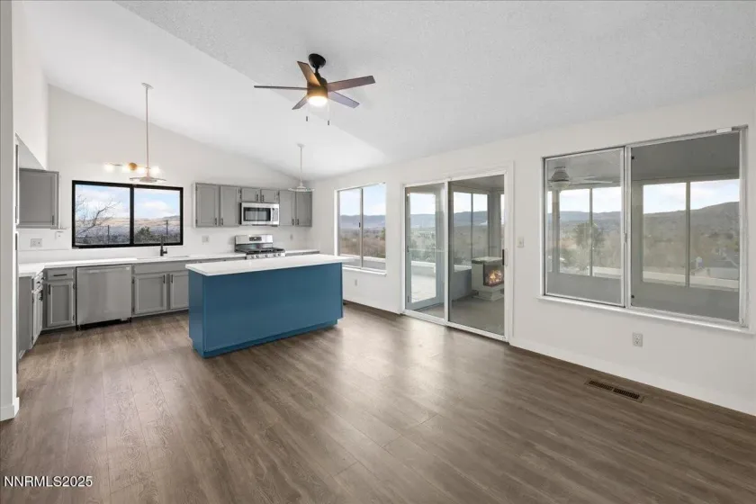 3848 Bexley, Reno, Nevada 89503, 3 Bedrooms Bedrooms, ,2 BathroomsBathrooms,Residential,Residential,Bexley,250059262