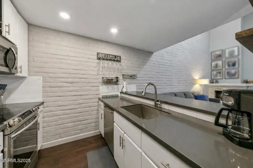 120 Country Club, Incline Village, Nevada 89451, 2 Bedrooms Bedrooms, ,2 BathroomsBathrooms,Residential,Residential,Country Club,250059267